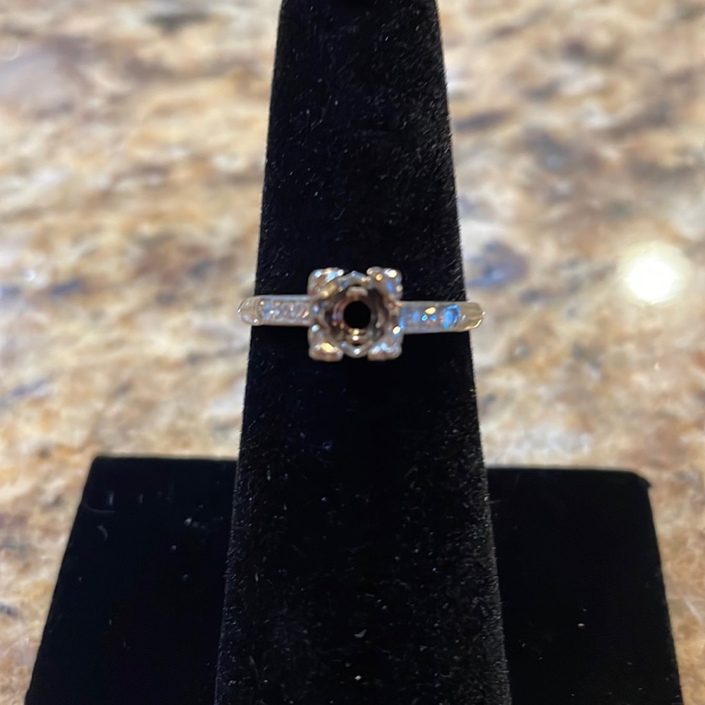 Vintage Solitaire Diamond Engagement Ring Setting